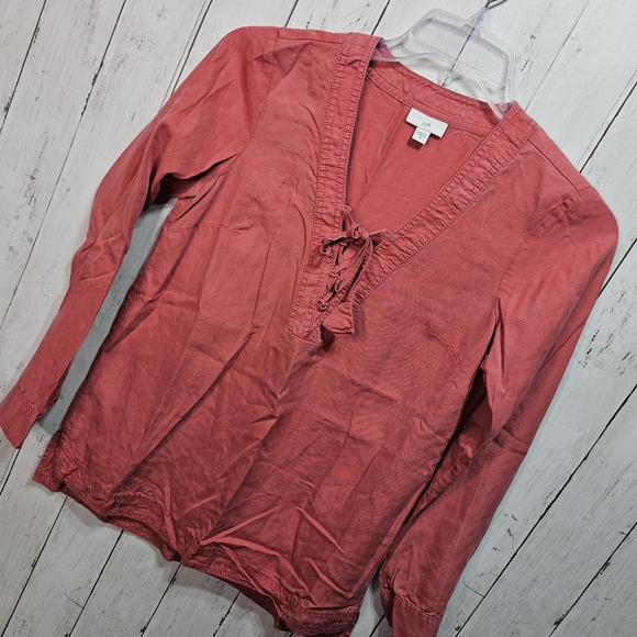 J. Jill Women's Tencel Lyocell Pullover Lace Up Shirt Light Red Wash Size XS. - Picture 2 of 7